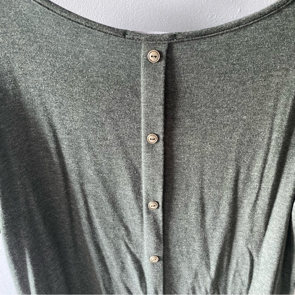 NWOT Pink Clover Button Back Short Sleeve Shirt - Picture 8 of 9